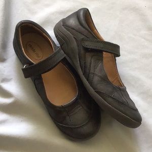 Stride Rite Girls Black Leather Dress Shoes sz 2M